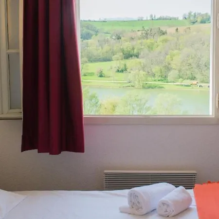 Maison Cosy Avec Terrasse Au - Api-1-52-1369 * Carla-Bayle